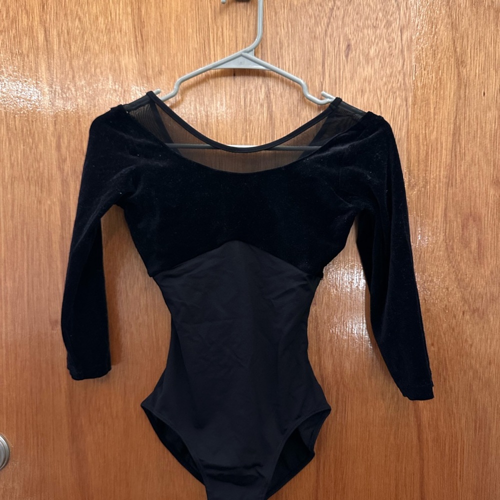 So Danca black 3/4 sleeve leotard